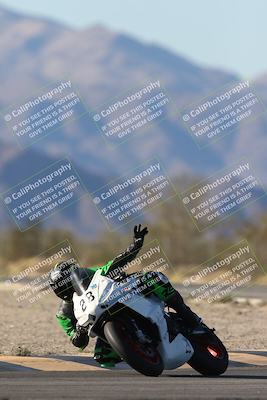 media/Dec-07-2025-CVMA (Sun) [[3e7d2de5dc]]/Race 12- Formula 40 MW and LW/